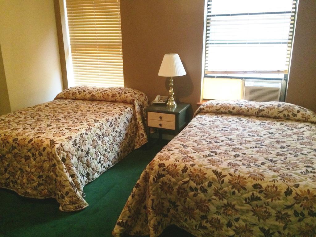 Park Savoy Hotel New York Room photo